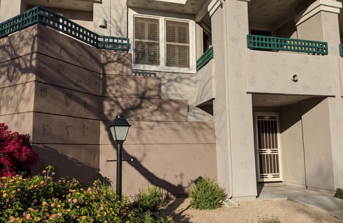 Kierland Condo | 2BR Modern Scottsdale Condo W/ Heated Pool, Hot Tub, Kg Bed, Gym, & Fast WiFi