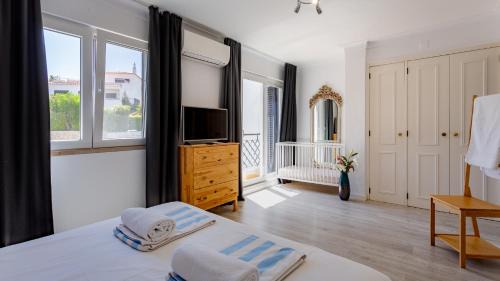 Almancil House | 3 Bed Holiday Home Lakeside Village Quinta Do Lago
