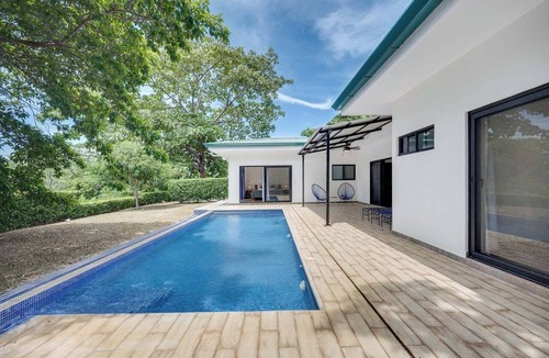 Tamarindo House | 3-bedroom house 15 minutes from Tamarindo and the beaches with AC and confort