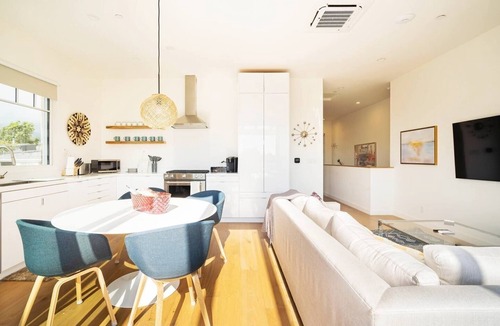 Carpinteria Apartment | 3-bedroom King size new build apartment in charming Carpinteria with WiFi, AC.