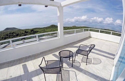 El Astillero House | 3 Bedroom Ocean View House