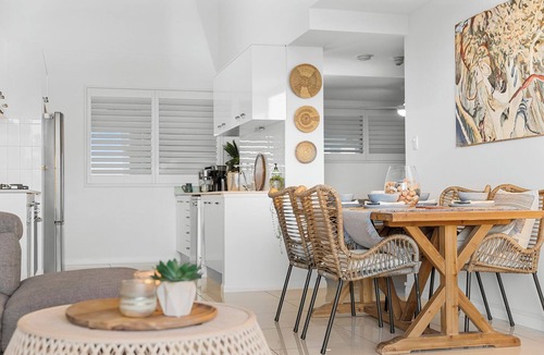 Bongaree Apartment | 3 Bedroom Penthouse-Short Walk to Sandstone Point - QLD