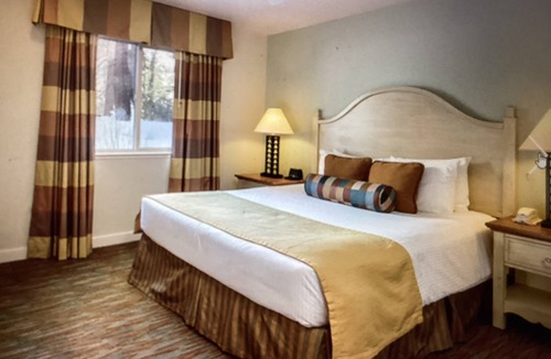 South Lake Tahoe Resort | 3-bedroom resort in gorgeous South Lake Tahoe with WiFi, fitness rm jacuzzi