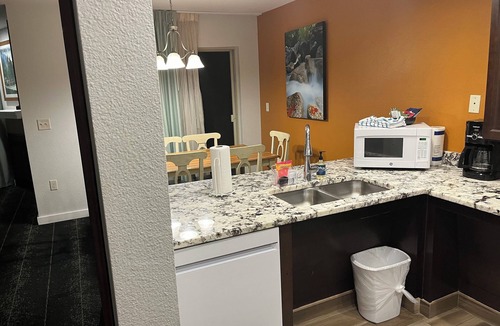 South Lake Tahoe Resort | 3-bedroom resort in gorgeous South Lake Tahoe with WiFi, fitness rm jacuzzi
