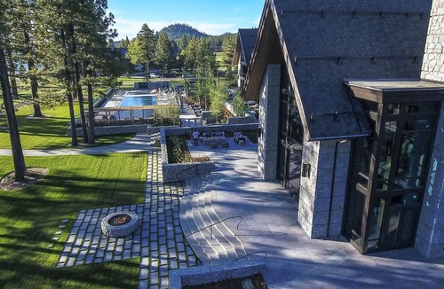 Stateline House | 3 Bedroom Villa Suite Lakeview