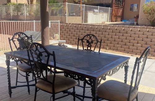 Needles House | 3 bedroom with den BBQ, Firepit, with WiFi, AC in awesome Needles