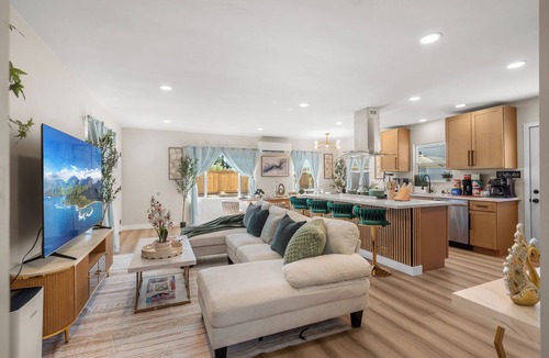 Lincoln Acres House | 3 King Beds, Gated Yard, 4 Parking, Ranch-Style