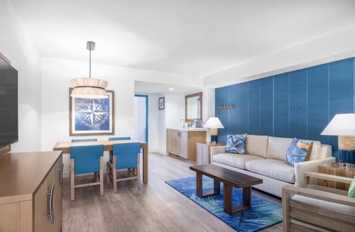 Lakeside Park Hotel | 3 Spacious Rooms Ideal for Family Adventures | Indoor Heated Pool, Pets Allowed