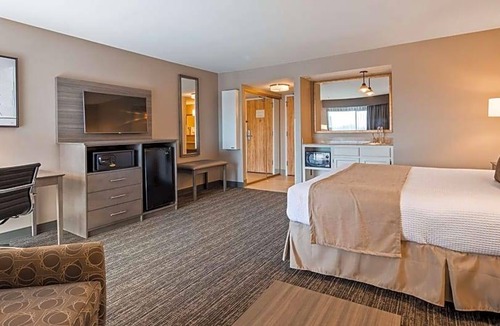 City of Industry Hotel | 3-Star Hotel ∙ Best Western Plus Executive Inn