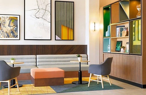 Oakland Hotel | 3-Star Hotel ∙ Holiday Inn Oakland Airport, an IHG Hotel