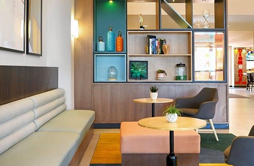 Oakland Hotel | 3-Star Hotel ∙ Holiday Inn Oakland Airport, an IHG Hotel