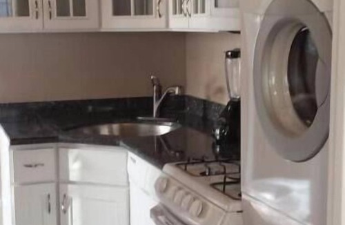 Downtown North Apartment | 359#B Dwntwn 2bdrm/1.5bath w/Den Laundry AC