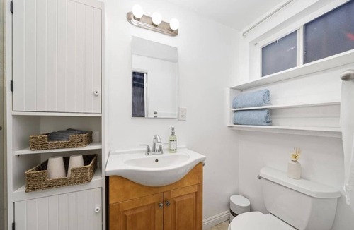 Rosemead House | 3B2B upscale bungalow -3147