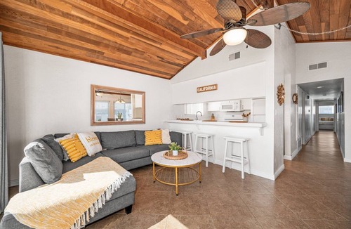 West Newport Apartment | 3BR Home Steps from Shops, Pier and Beach