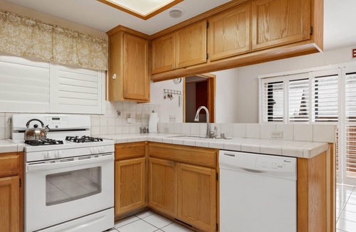 Lakeside Park House | 3BR Home steps from Lakeside Beach and Casinos