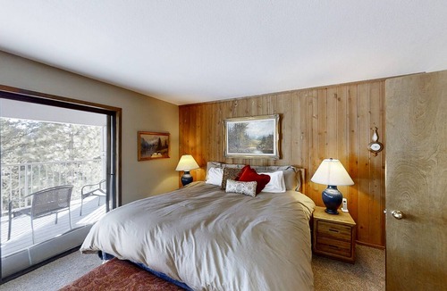 Lakeshore Condo | 3BR Huntington Lake Condo w/mountain views, 2 decks, WiFi, & private W/D