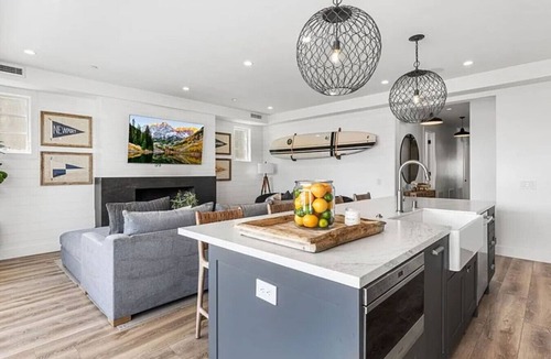 West Newport House | 3BR + Loft Ocean View | Rooftop, Hot Tub, Parking
