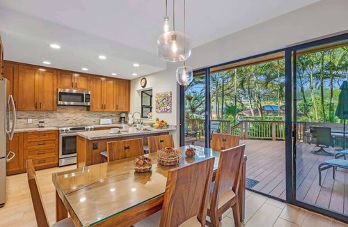Napili House | 3BR Luxury Home, AC, 2 Min Beach Walk
