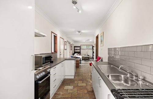 Mudgeeraba House | 4-Bed Hinterland Retreat with Gorgeous Views