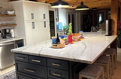 Templeton Cabin | 4-bedroom cabin in marvelous Wine Country in the Central Coast with cozy charm
