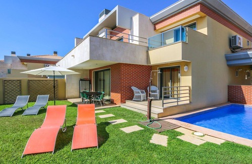 Mosqueira Villa | ★4 Bedroom, Holiday villa with swimming pool, golf nearby in Albufeira