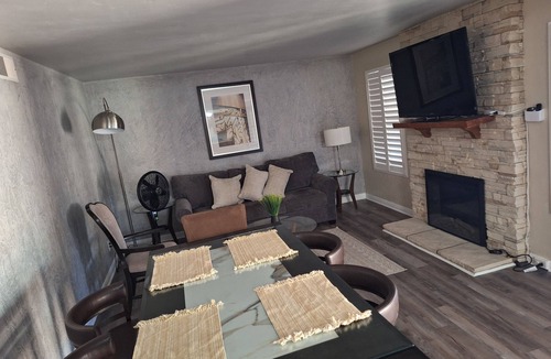 Reno/Tahoe Airport House | 4-bedroom house in midtown Reno!