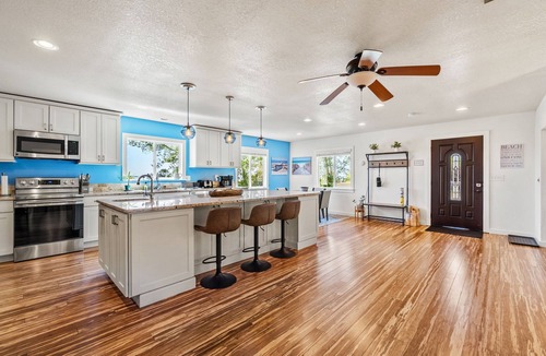Smith River House | 4-bedroom house in Smith River near the beach, fishing, and Redwoods