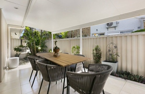 Miami Apartment | 4 Bedroom Villa - Short Walk to the Beach!