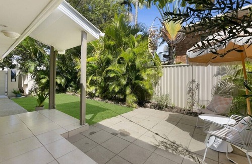 Miami Apartment | 4 Bedroom Villa - Short Walk to the Beach!