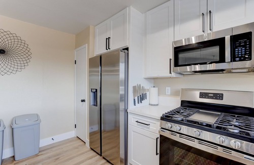 North Las Vegas House | 4 Bedrooms, Spacious, Beach House - Single Floor - Great Value