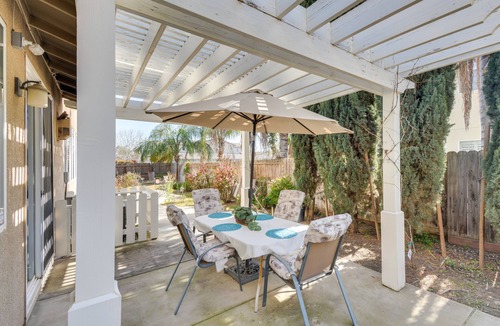 Merced House | 4 Mi to Dtwn Merced: Spacious Home w/Yard!