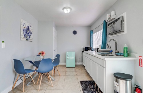 Spring Valley House | 4 miles away to Strip Cozy Private guest house Private Big Yard with Wi-Fi, AC