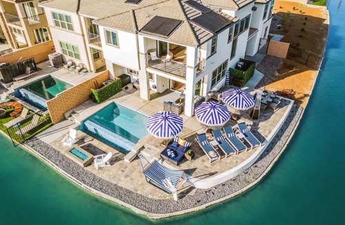 Terra Lago House | 4 Private EnSuites, 270* Lake View, pool+spa, Sleeps 12