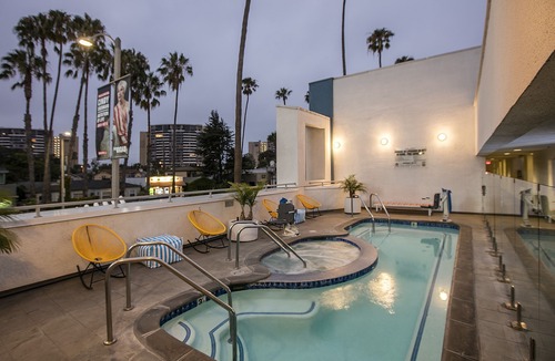 Venice Hotel | 4 Quad Courtyard View King Suite at The Kinney Venice Beach!