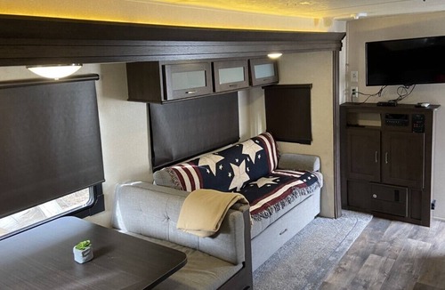 Frazier Park House | 40-foot Recreational Vehicle