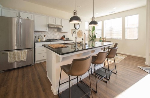 Raisin House | 45 Miles to the gates of Yosemite 3 bedroom home located @ Riverstone Community.