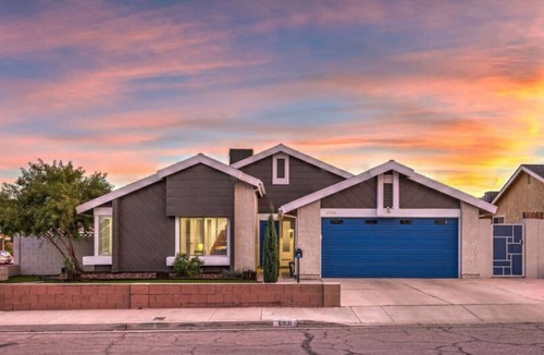 Spring Valley Apartment | 4BR, Heated Pool, Hot Tub, 10 Mins from STRIP