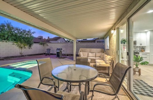Spring Valley Apartment | 4BR, Heated Pool, Hot Tub, 10 Mins from STRIP