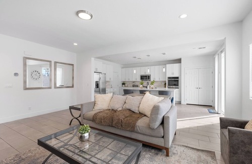 Paradise House | 4BR Modern Home Work Remotely in Style Near Strip, Convention & Airport