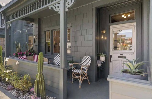 Little Italy House | 4BR (Sleeps 10!)Heart of Little Italy: Walk to Dining & Fun!