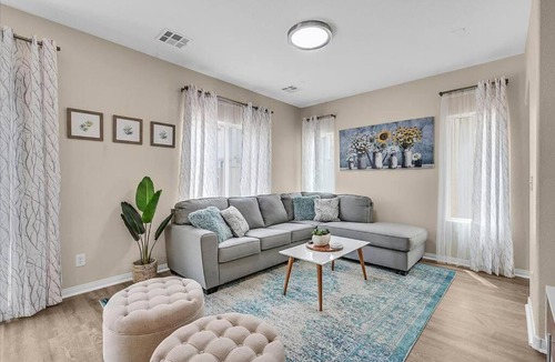 Las Vegas House | 4BR Vegas Home Pet Friendly Parking Near Strip