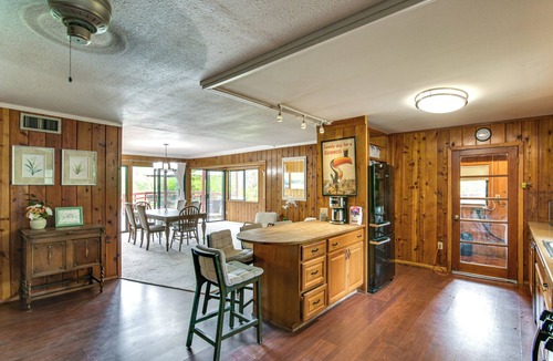 Oroville Cottage | 5 Mi to Lake Oroville: Huge Riverfront Home!