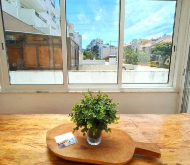 Cacilhas Apartment | 5 Min Ferry to Lisbon - Balcony - 2BR