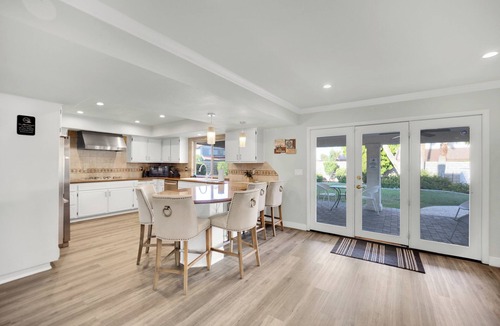 Rancho Oakey House | 5 Mins to Strip Vegas Villa Pool Yard Gather Fun!