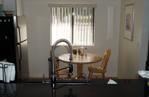 Palm Springs Condo | 5 STAR ACCOMIDATIONS AT A 2 STAR PRICE DISCOUNT 1000 ON 2 MONTH RENTALS