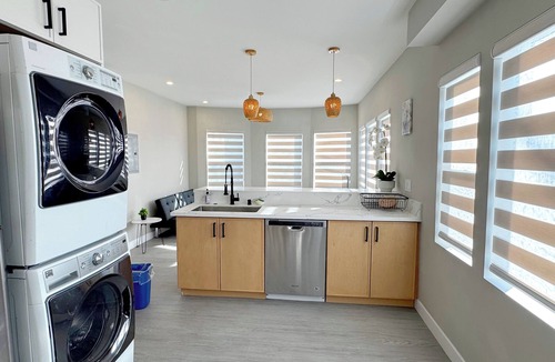 Emeryville Apartment | 5706- Cute 2B1B Private Unit near FWY 580/24 & UCB