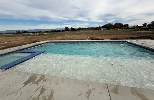 Clovis House | 5BR Acreage Farmhouse + Pool & Stunning Hill Views