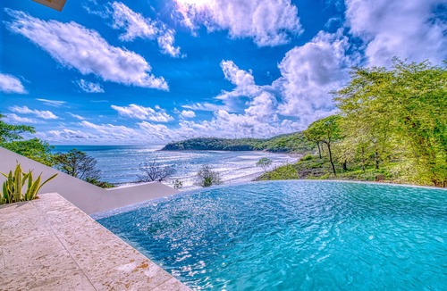 San Juan del Sur House | 6 bedroom house on the surf beach Remanso! Introductory rates