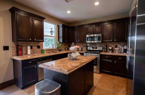 Coachella House | 6 Bedrooms, 9 Beds, Swim Up Pool Bar Oasis - Game Room In Garage