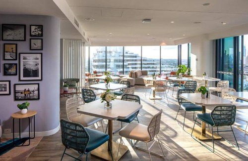 Broadbeach Hotel | 64 m² Hotel ∙ 127 guests